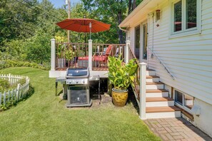 Terrace/patio - Pet-Friendly Staatsburg Studio - Near State Park (Staatsburg)