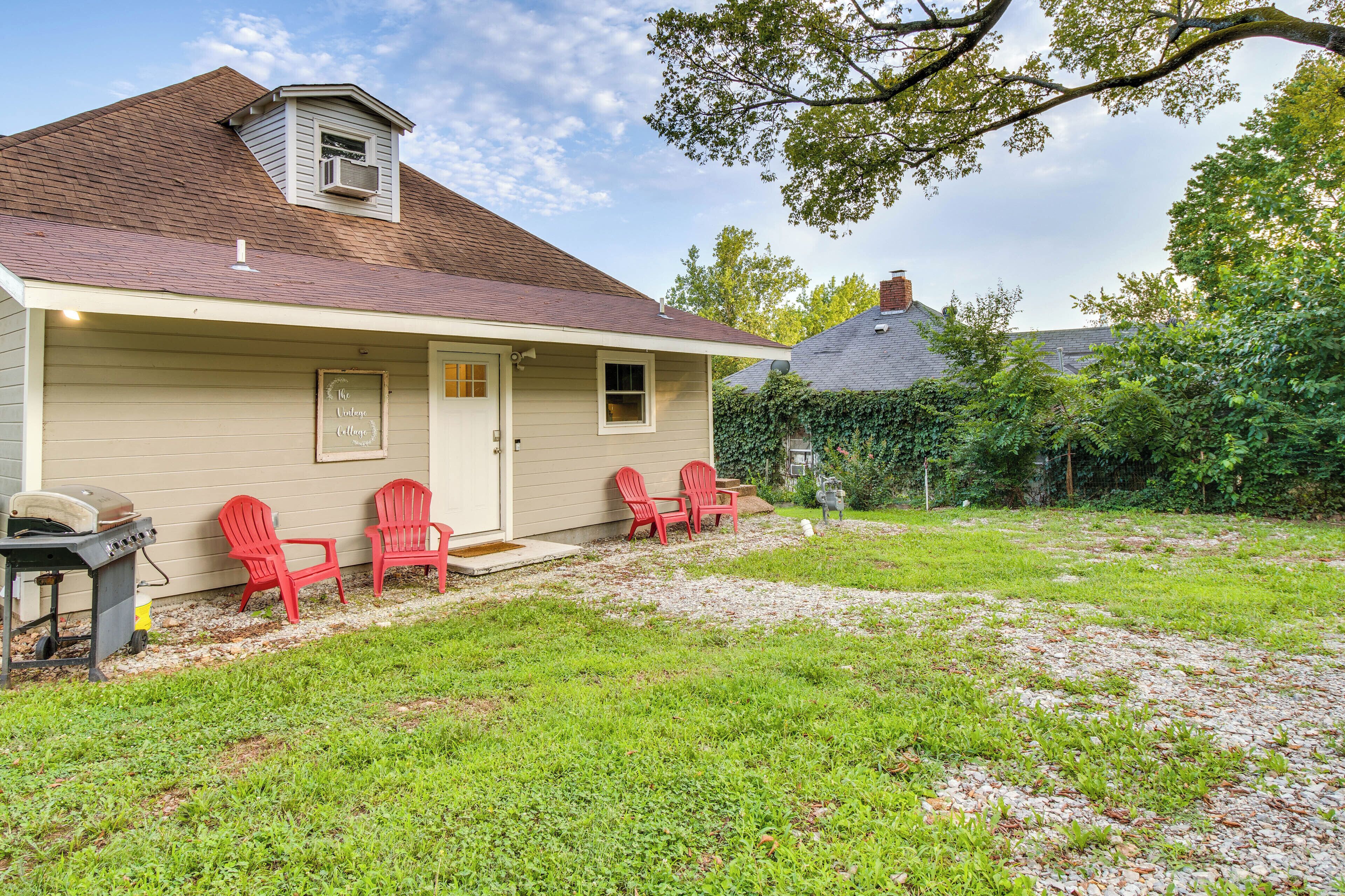 Charming Cotter Vacation Rental, Walk to River!