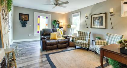 Updated Cotter Cottage: Walk to White River!
