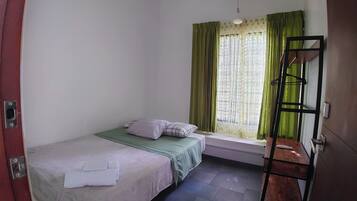 3 chambres, bureau, fer et planche Ă repasser, Wi-Fi gratuit