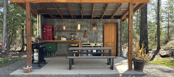 The Raven's Nest Teepee . Nestled in the Selkirk Mountain range, in Naples Idaho