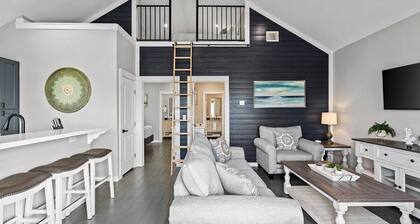 Pet Friendly! Walk to Beach!!