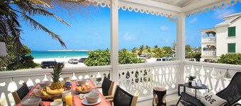 Beautiful 2BD sea view, Orient bay beach