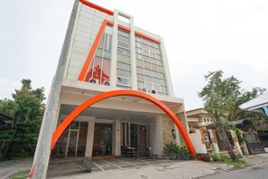 Exterior - Semampir Residence by Occupied  (Surabaya)