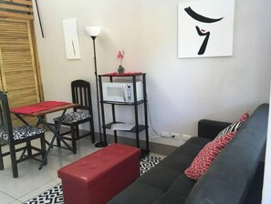 Smart TV - Conveniente Ubicación en Zona muy Silenciosa (Curridabat)