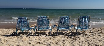 Ground floor unit! Close to pool and beach.