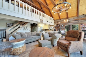 Smart TV, fireplace - Tranquil Hillside Home w/ Private Hot Tub! (Pioneer)