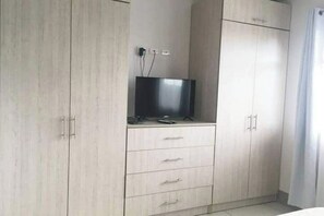Iron/ironing board, free WiFi, bed sheets - Excelente y Acogedor Espacio en Exclusiva Zona (Curridabat)