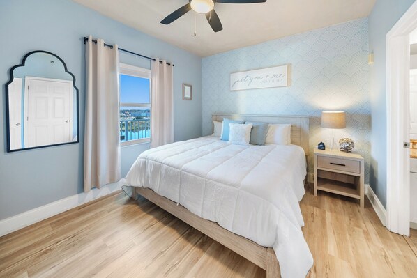 2 bedrooms, travel crib, free WiFi, bed sheets