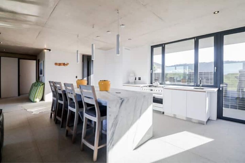 Kylskåp, ugn och diskmaskin