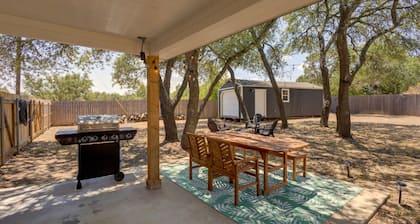 Pool, Hot Tub, Sleeps 9 , Chefs Kitchen & Spacious