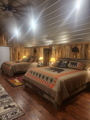 1 bedroom, desk, free WiFi, bed sheets