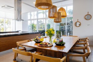 Superior House | Dining room