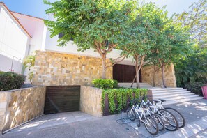 Bicycling - Capitalia Tres Mares Beach Residences & Marina (Puerto Vallarta)