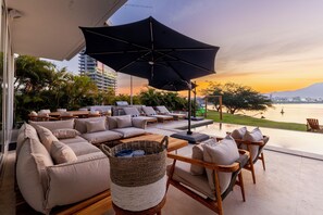 Exclusive Villa | Living area