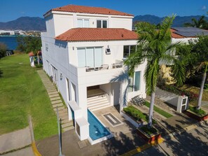 Deluxe Villa | Terrace/patio - Capitalia Tres Mares Beach Residences & Marina (Puerto Vallarta)