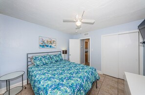 1 chambre, fer et planche à repasser, Wi-Fi, literie fournie
