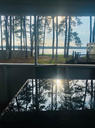 Lakeside Living