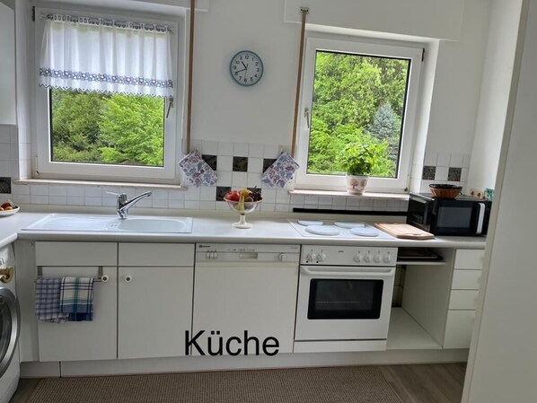 Microwave, oven