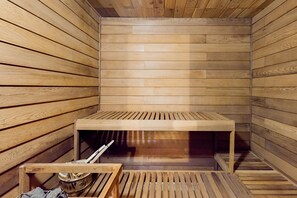 Sauna - Waterfront home with private dock, kayaks, sauna, firepit, fireplace, tennis (Oak Harbor)