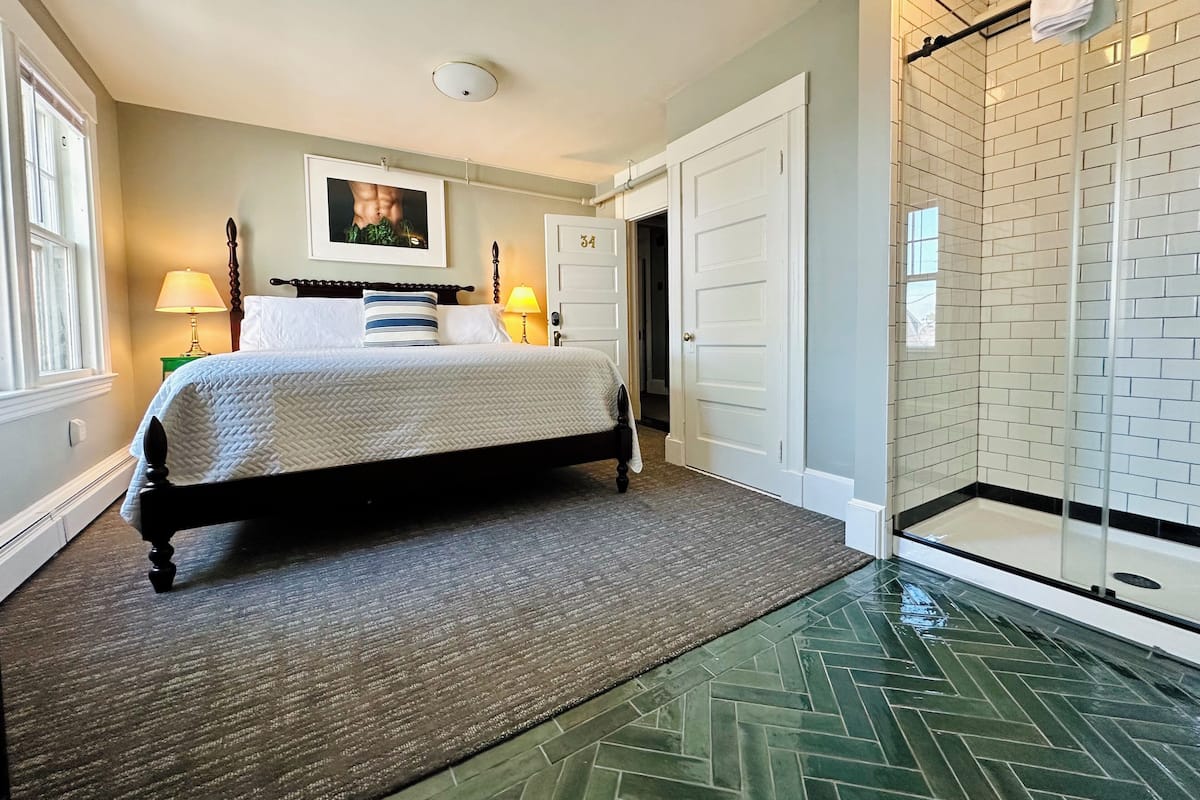 Deluxe Room, 1 King Bed