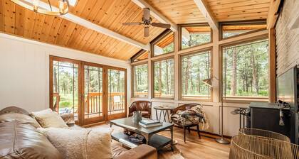 Soul Care Cabin Family Forest Getaway, 6 bedroom, 3 King beds