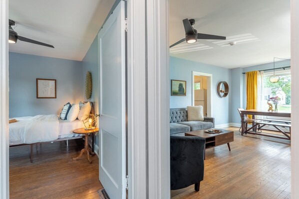 2 bedrooms, desk, iron/ironing board, travel crib