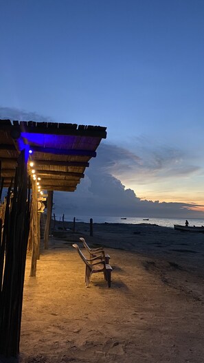 Praia particular, areia branca