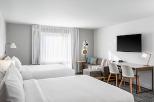 Ropa de cama de alta calidad y escritorio