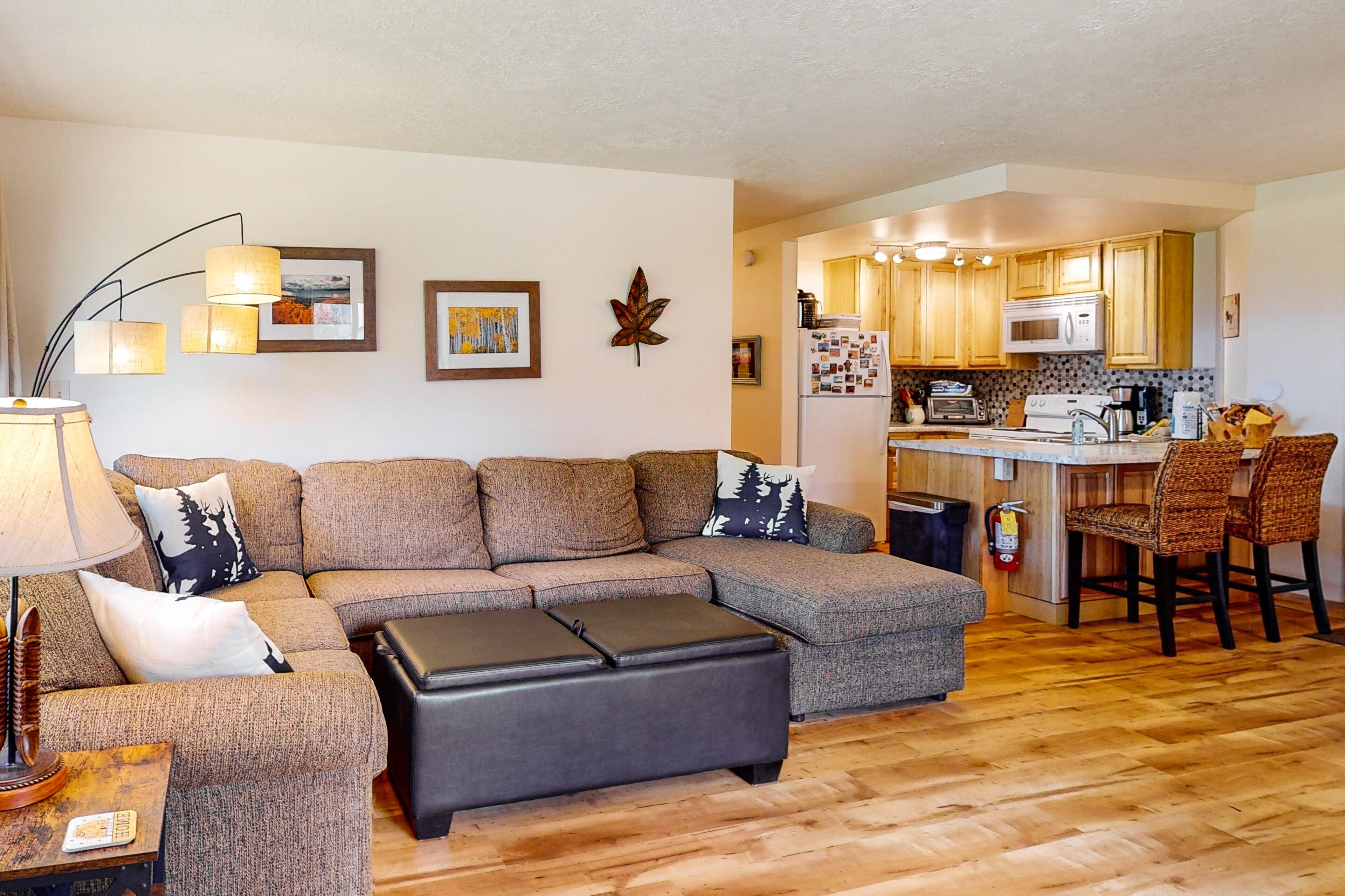 Brianwood #30 | Ski-in/ski-out Brian Head condo with hot tub, sauna & fireplace