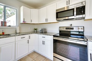 Fridge, microwave, stovetop, coffee/tea maker - Charming Beach Haven West Home: 1 Mi to Beach! (Manahawkin)