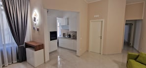 Family Condo, Kitchen | Living area | Smart TV, printers