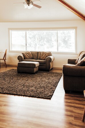 Smart TV, DVD player, table football, ping pong