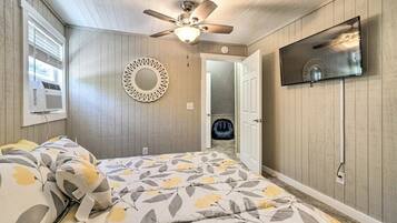 4 bedrooms, WiFi, bed sheets