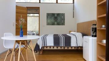 Double Room | Blackout curtains, iron/ironing board, free WiFi