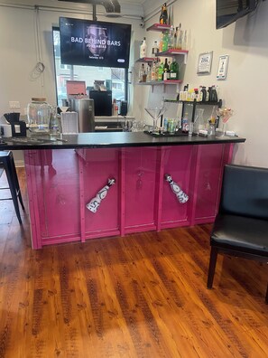 Bar (in der Unterkunft)