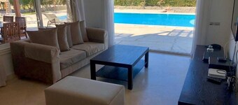Villa Home