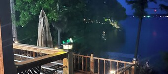 Getaway vacation home on Toledo bend. Right on the water with dock!!