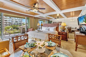 Iron/ironing board, free WiFi, bed sheets - Ocean View steps from beach, dining, shopping 362 (Lahaina)