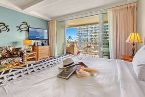 Iron/ironing board, free WiFi, bed sheets - Ocean View steps from beach, dining, shopping 664 (Lahaina)