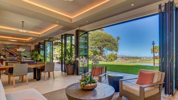 Interior - Ocean View steps from beach, dining, shopping 970 (Lahaina)