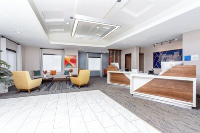 Holiday Inn Express & Suites Ormond Beach - North Daytona by IHG