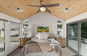 3 bedrooms, iron/ironing board, free WiFi, bed sheets - New, Carmel Valley Views, Open Floor Plan, Swimng Pool, Close to Village. (Carmel Valley)