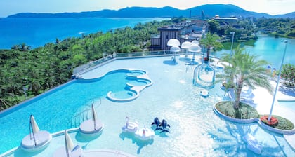 HUALUXE Sanya Yalong Bay Resort by IHG
