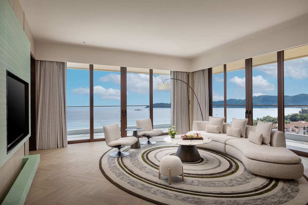 Suite, 2 Bedrooms, Ocean View (Kids Theme) | Down duvets, free minibar, in-room safe, laptop workspace