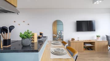 Apartment | Dining