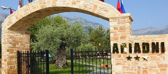 Ariadni Hotel Bungalows