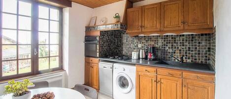 Réfrigérateur, micro-ondes, four, lave-vaisselle