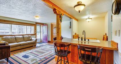 Secluded Stonewall Cabin w/ Mountain View!