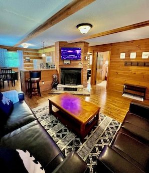Smart TV, chimenea y videojuegos